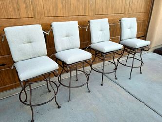 Patio barstools