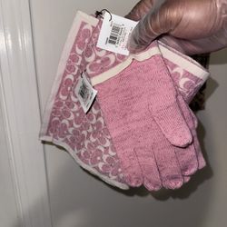 Brand New Women’s Pink Coach scarf & gloves