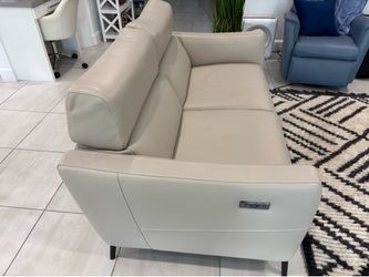Bears Furniture Leather Electric Recliner