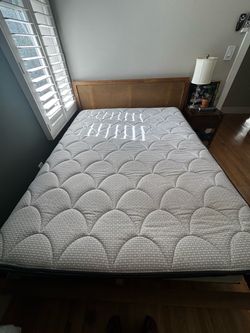 Queen bed + mattress + nightstand table