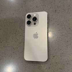 iPhone 15 Pro Max 128GB Unlocked – Natural Titanium – Excellent Condition 