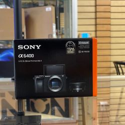 Sony A6400 With 16-50mm Lens 