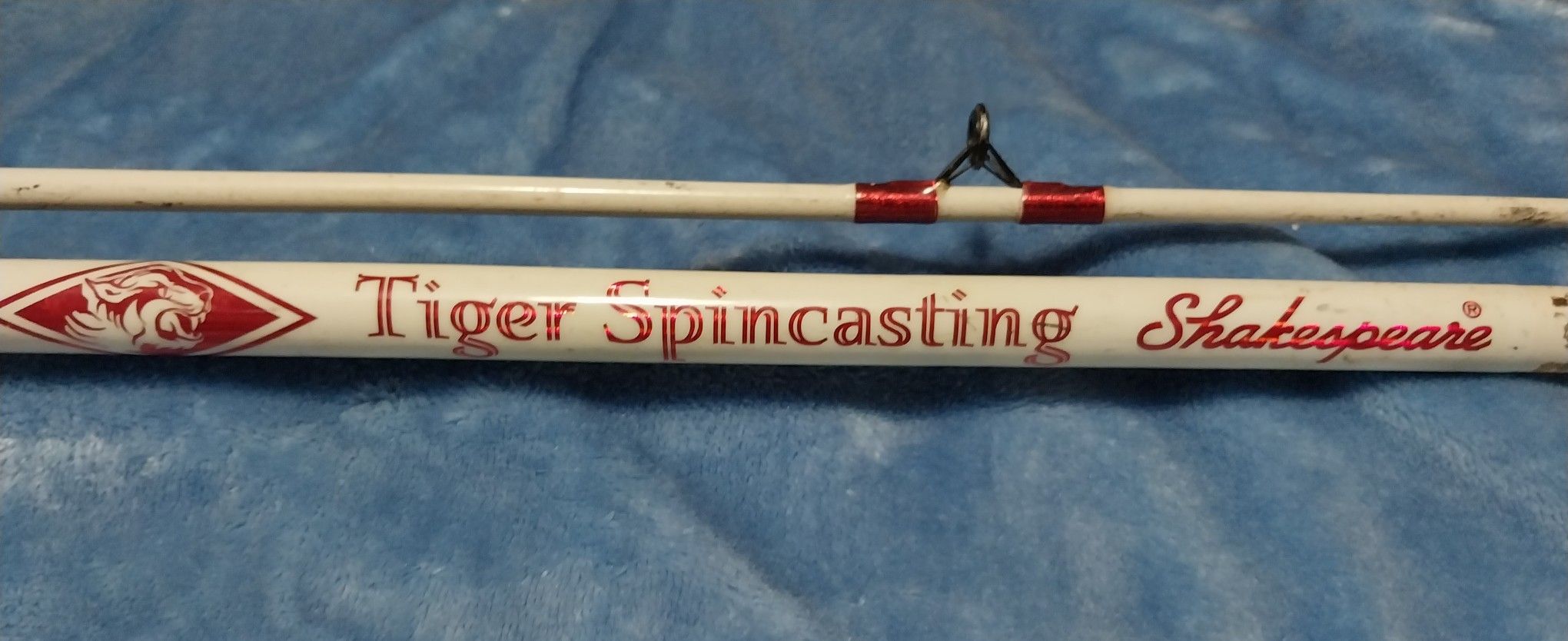 Shakespeare Tiger Spincasting fishing pole 