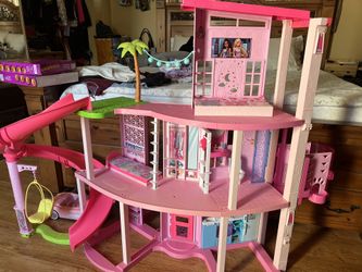 Barbie Play House