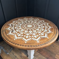 Gorgeous Solid Wood Coffee Table 