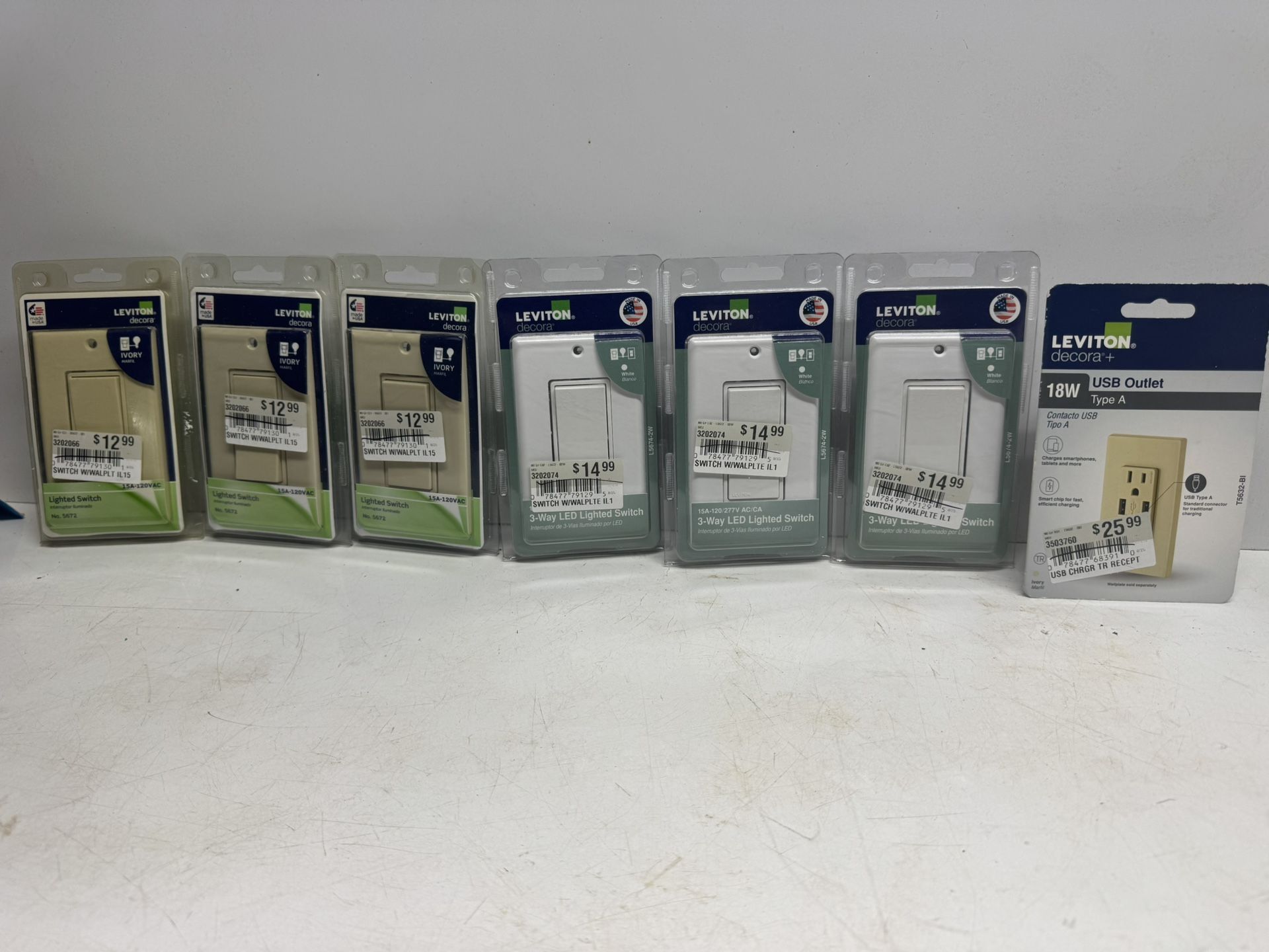 6 Lighted Switches & USB Outlet All New. $25 Takes All. Must Pickup