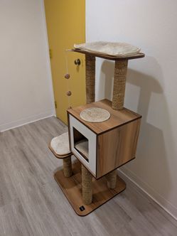 Catit Vesper High Base Cat Tree - Walnut (Modern Cat Condo & Scratching Post)