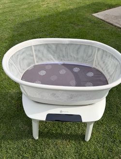 Mamaroo Sleep Bassinet