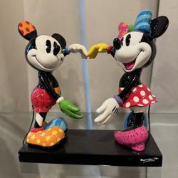 Heart Figurine Mickey And Minnie