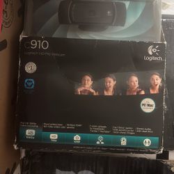 Logitech C910 Webcam
