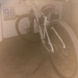 Easy To Wheelie Good Quality Nun Wrong With It And Good Grips 