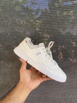 On The Roger Advantage White Sneakers