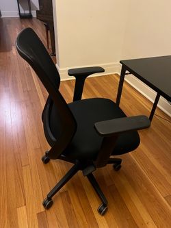 Desk chair (only the chair)