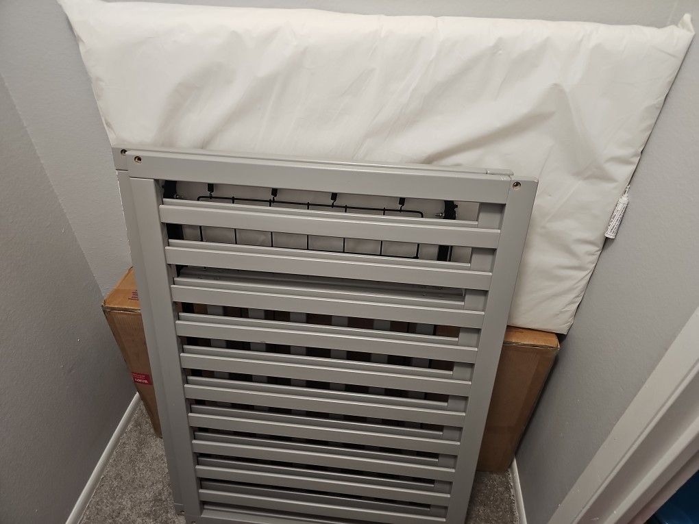 Baby Crib/Changing Table Combo