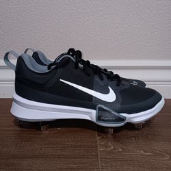 Size 7 - Nike Force Zoom Trout 9 Black White
