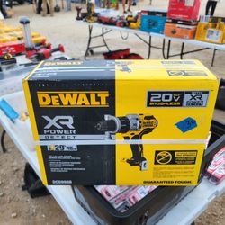 Dewalt 20 Volt hammer Drill 