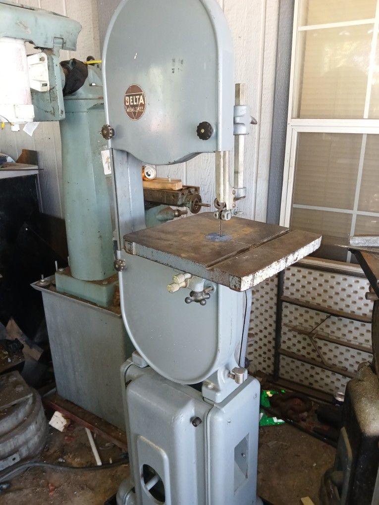 Wood Metal Delta On Decco
