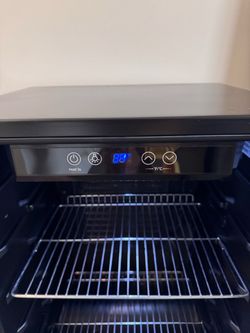 Mini fridge