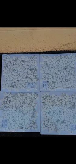 Pebble Tile