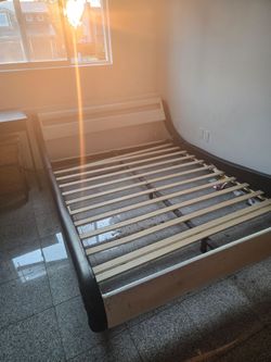 Free queen bed frame