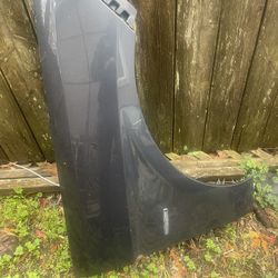 Mercede ML 359 Right Front Fender