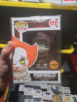Funko Pop Pennywise with Boat #472 Chase Edition