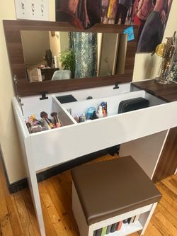 Vanity! Like new!!