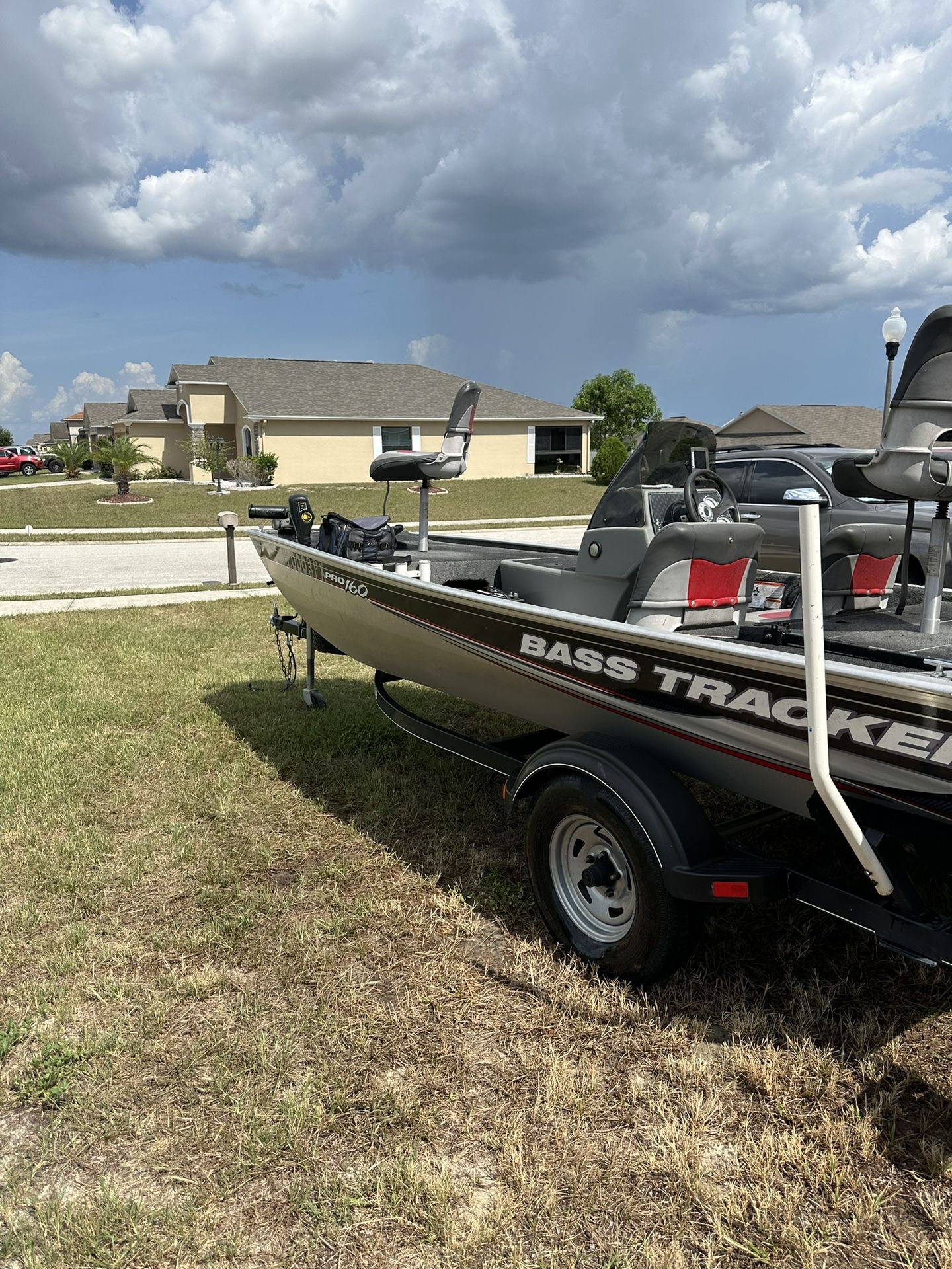 2015 Bass Tracker Pro160