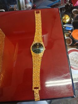 Vintage Precision Diamond Gruen Quartz Ladies Watch Gold Nugget Finish
