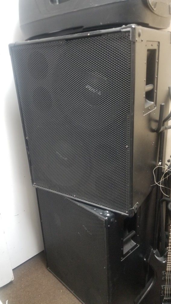 EAW Eastern Acoustic Works SB-250 W/ PRV SPEAKER