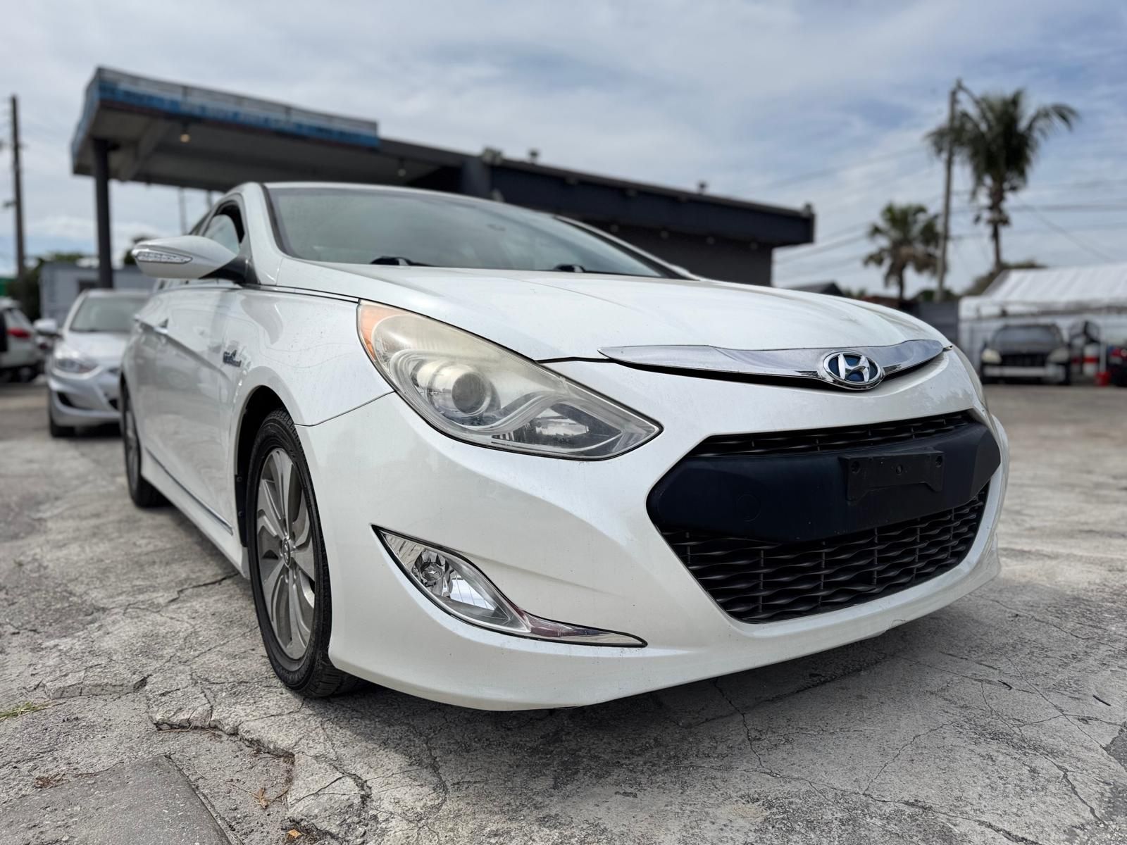 2013 Hyundai Sonata Hybrid