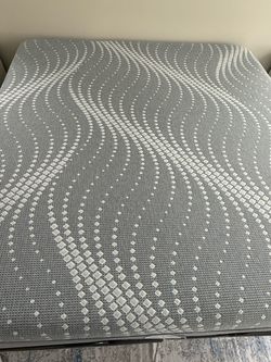 Sealy Posturepedic Plus Norman Hybrid King Mattress – Excellent Condition – $350 OBO