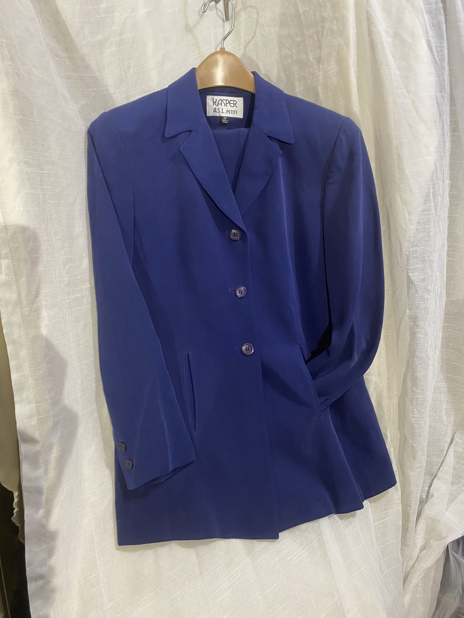 VINTAGE KASPER 100% SILK