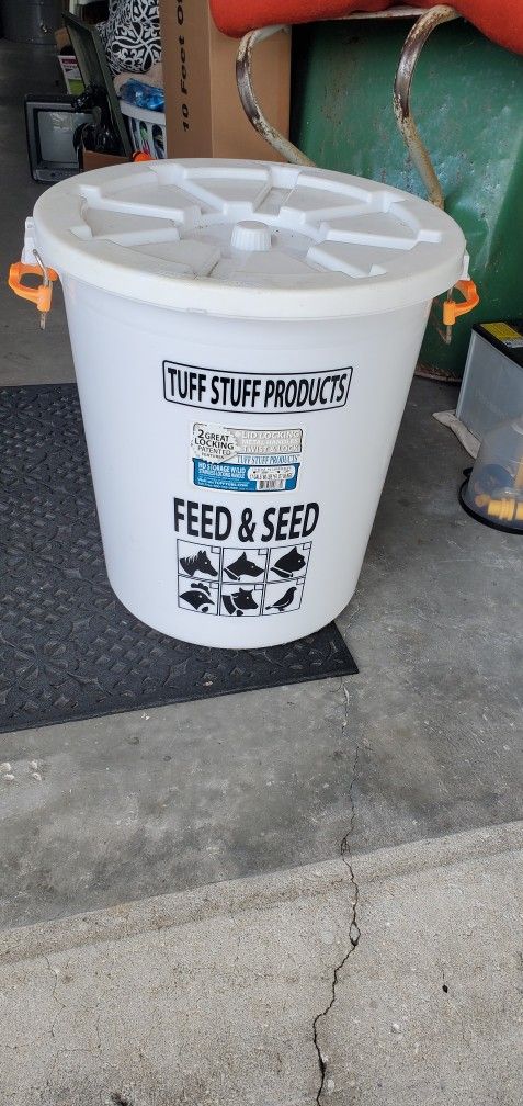 Tuff Stuff Feed And Seed 17 Gal. Tub
