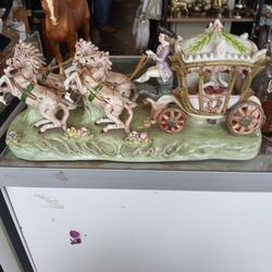 Vtg CAPODIMONTE ITALY Porcelain Cinderella Stagecoach Carriage with Horses Minty
