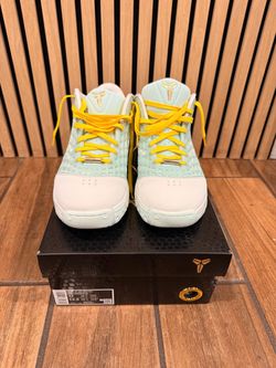 KOBE 3 PROTRO "CHBL" SIZE 11