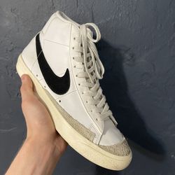 Nike Blazer Size 9.5