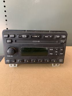 Ford Stereo 