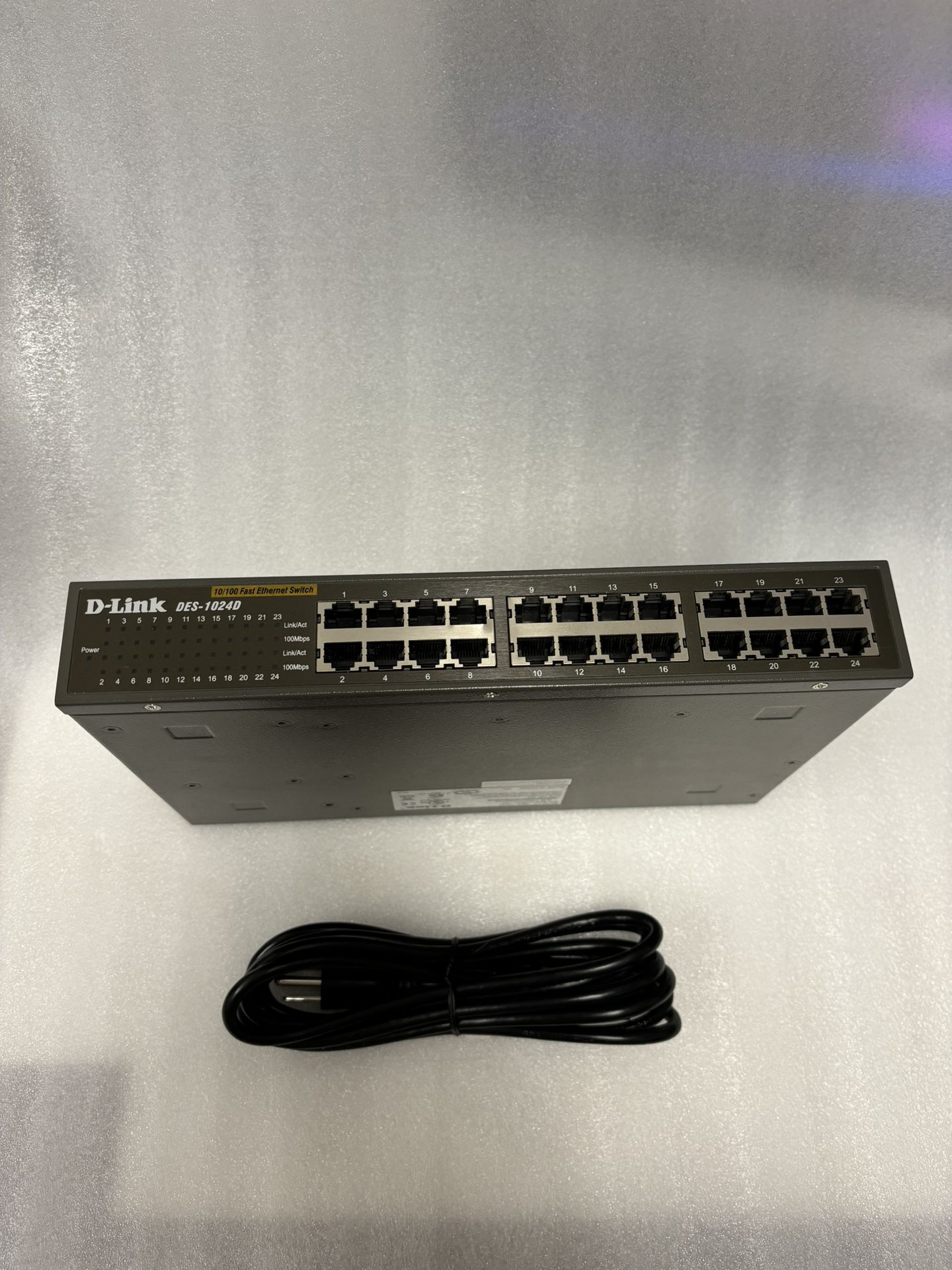 D-Link Dlink 24 Ports 10/100 Fast Ethernet Switch Router