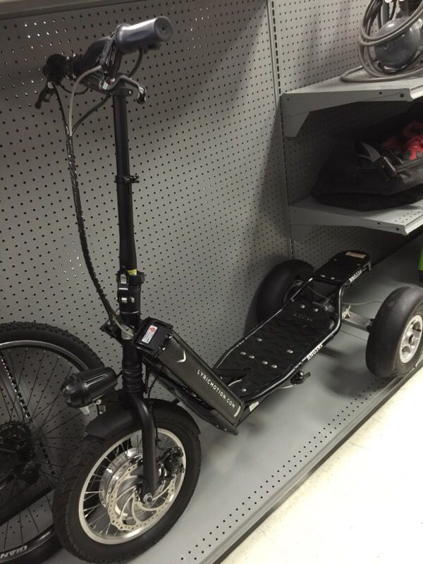 Lyric motion/ RNG3Rx electric motor scooter