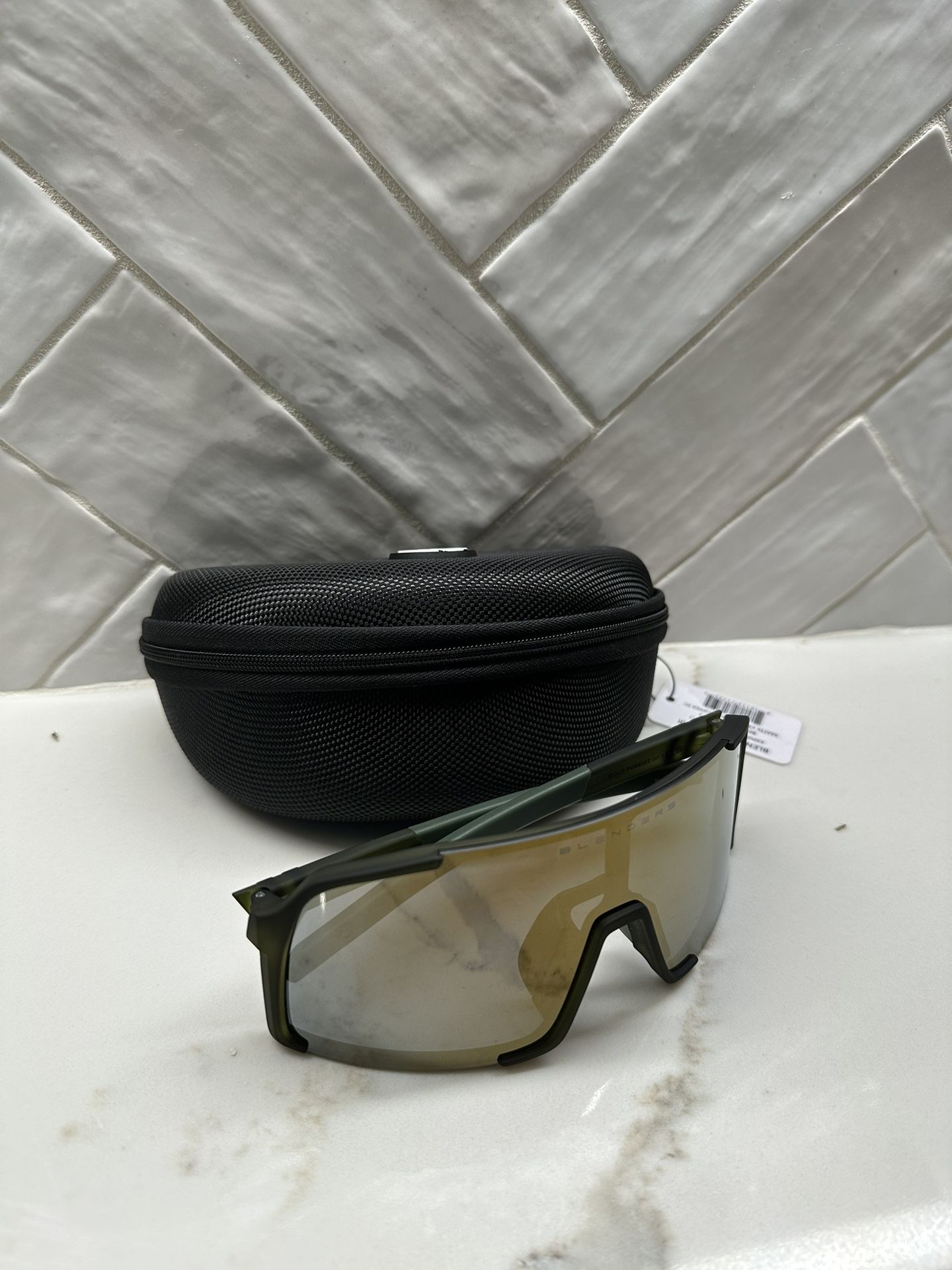 Blenders Eyewear Sunglasses for Sale in San Diego, CA OfferUp