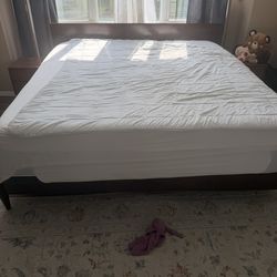 King Size Platform Bedroom Set