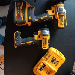 New De Walt Set Of 4 Piece 1 Battery  20v/60v  6ah 