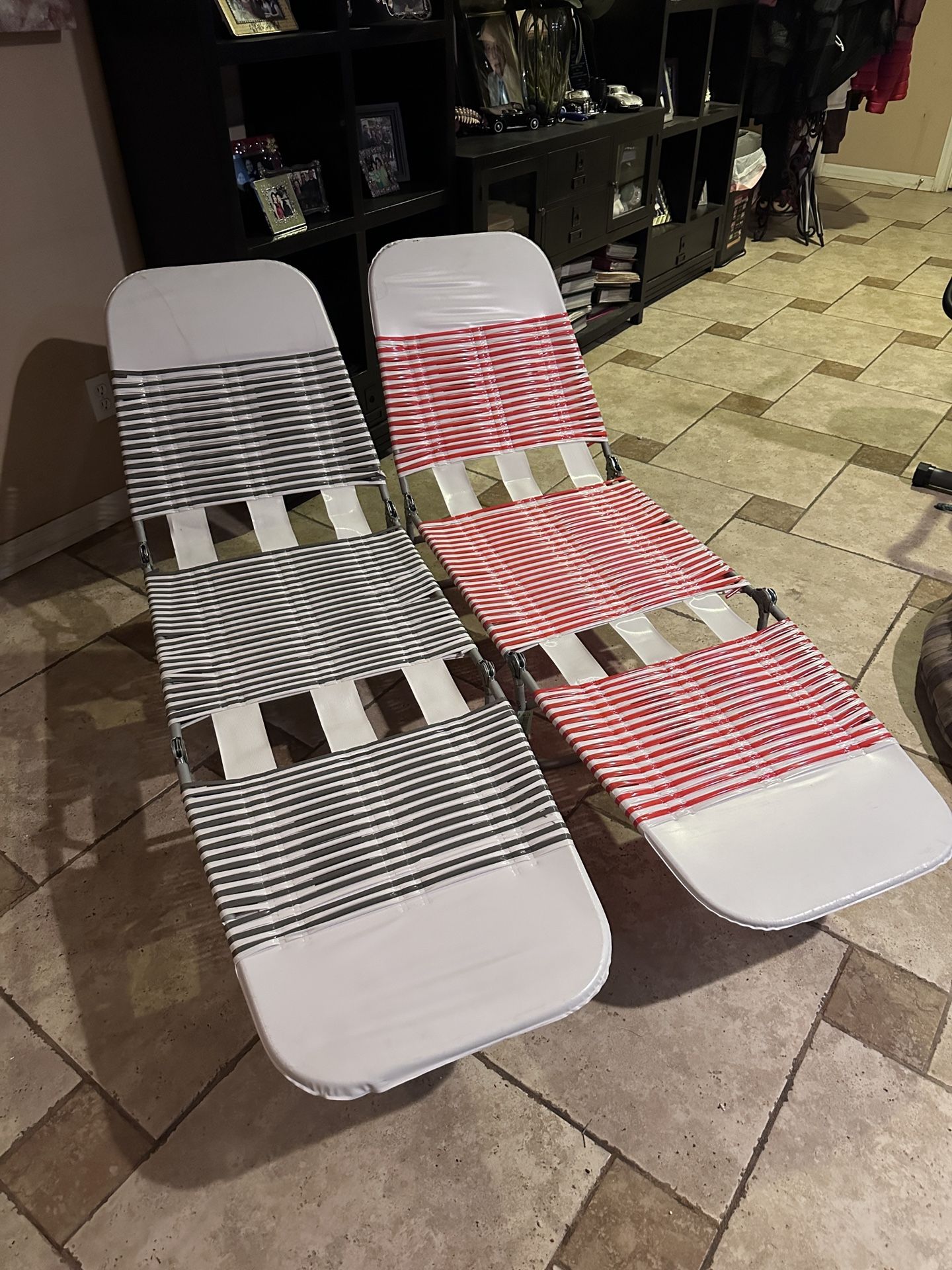 VTG Folding Jelly Tube Chaise Lounge Vinyl Tri Fold Beach Lawn Chair Used (2X)