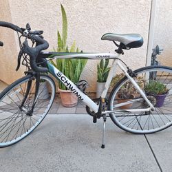 Schwin BIKE. 