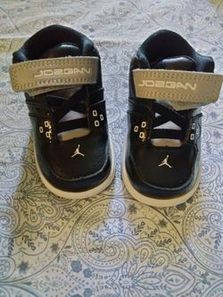 Toddler shoes size 3c