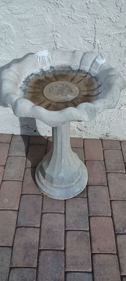 Concrete Pedestal Bird Bath