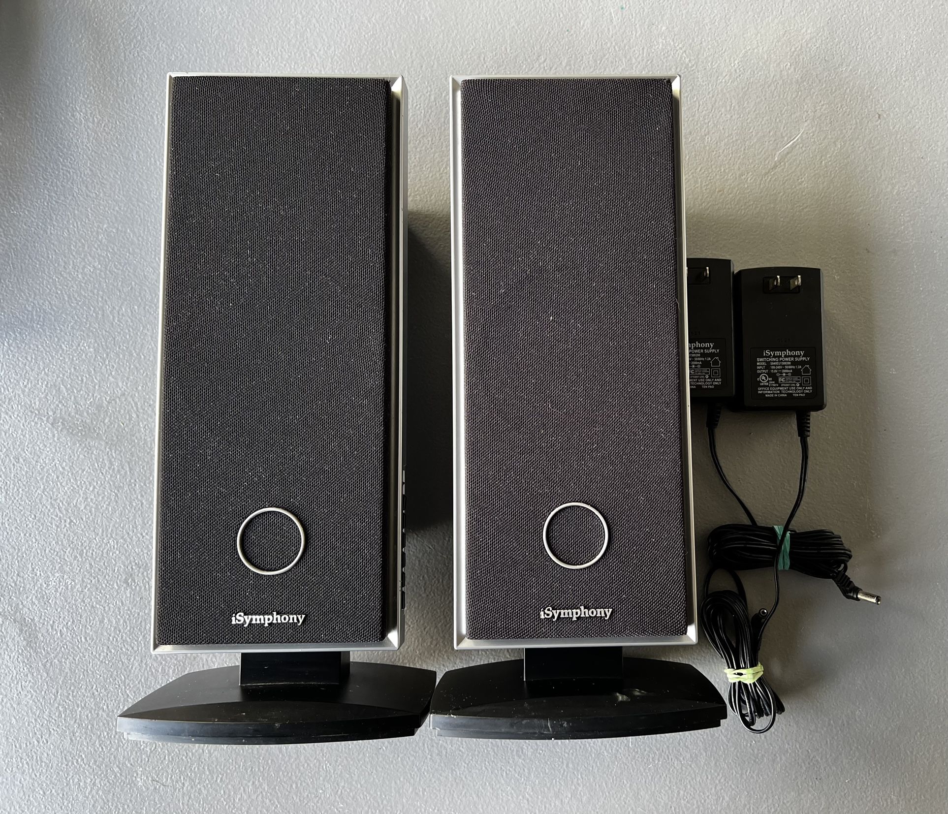 iSymphony W2C Audio Wireless Docking System Speakers Left & Right - with Plugs