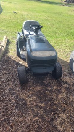 Craftsman Lawnmower Tractor
