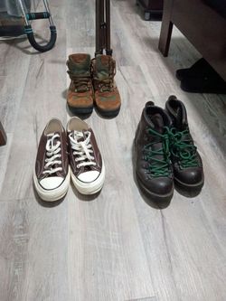Boots and off white converse